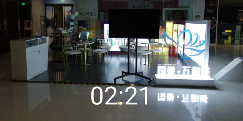 巡展广告-万达广场